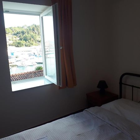 Guest House Provista Veli Iz Luaran gambar