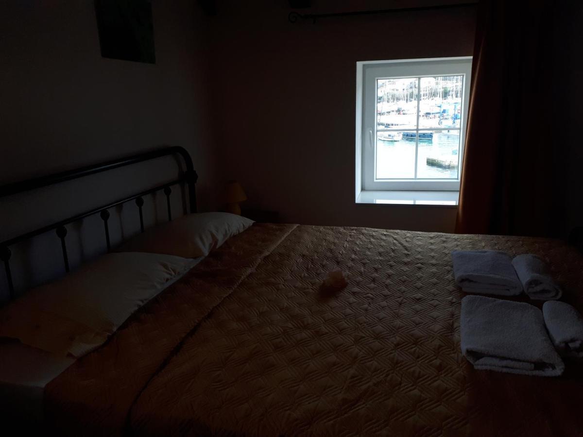 Guest House Provista Veli Iz Luaran gambar