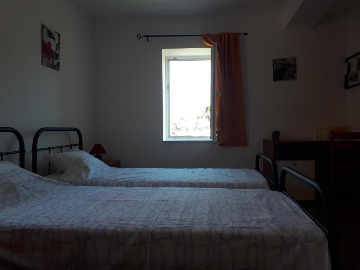 Guest House Provista Veli Iz Luaran gambar