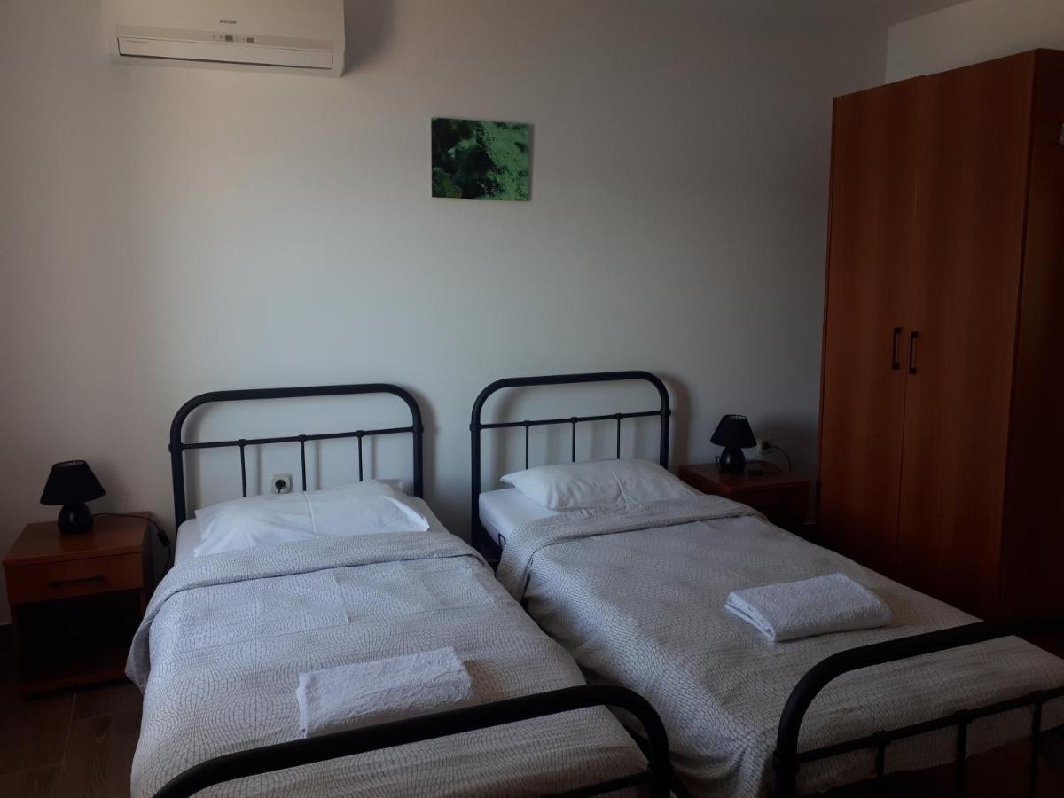 Guest House Provista Veli Iz Luaran gambar